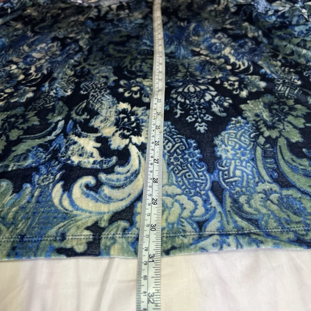 Catherines Women’s Plus Size 5X Velvet Blue Floral Print 3/4 Sleeve V Neck Tunic